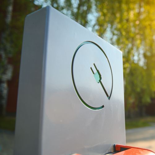 Pose de borne de recharge extérieure pour maison unifamiliale à Baie-St-Paul